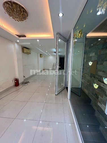  Cho thuê tầng lửng làm văn phòng mặt tiền đường Trà Khúc F2, Tân Bình