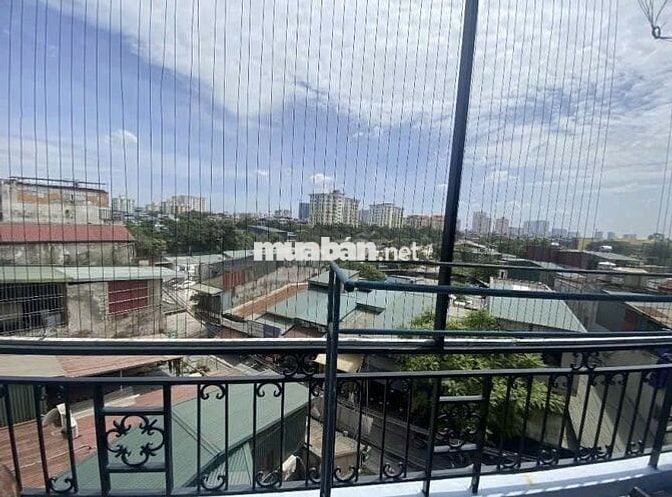 Cho thuê nguyên căn 4 Ngủ 4vs ( 13tr Ngõ 192 Lê Trọng Tấn Thanh Xuân )