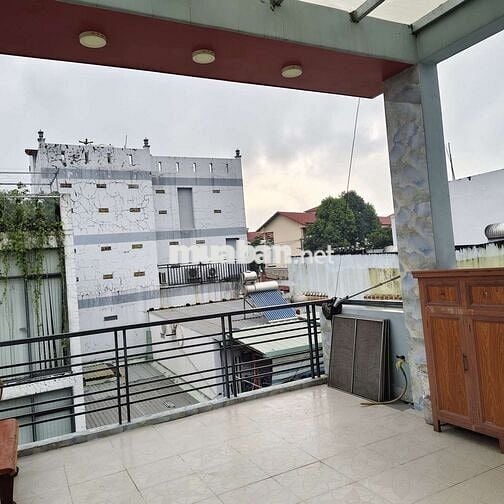 Nhà ở 2 phòng ngủ đường Nguyễn Hữu Cầu HM, gần 3 Trường Học, gần chợ