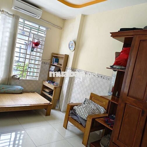 Nhà ở 2 phòng ngủ đường Nguyễn Hữu Cầu HM, gần 3 Trường Học, gần chợ