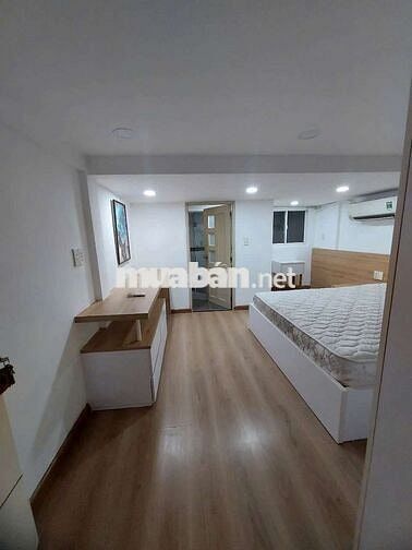 Cho thuê nhà đg.cmt8.p5.tân bình.