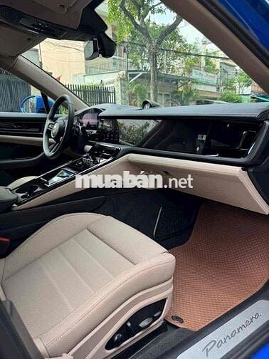 Porsche Panamera New 2025 giá rẻ so với hãng