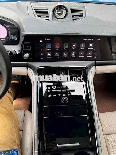 Porsche Panamera New 2025 giá rẻ so với hãng