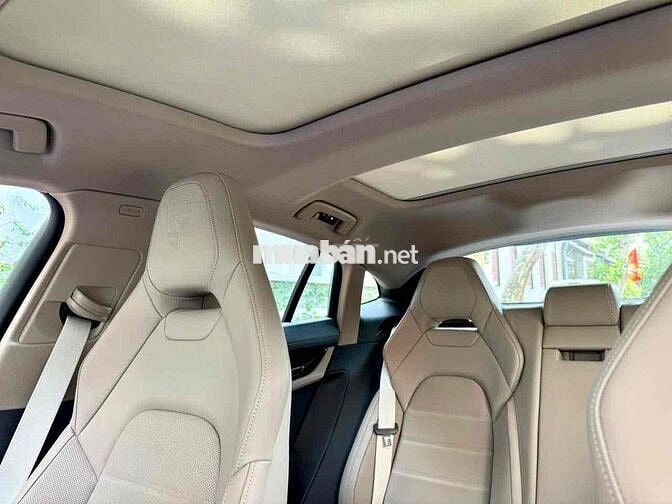 Porsche Panamera New 2025 giá rẻ so với hãng