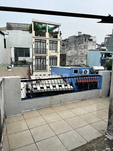 Bán nhà hẻm thông Nguyễn Văn Đừng Q5 dt 4,5x16m nhà 3 tầng chỉ 6,8 tỷ.