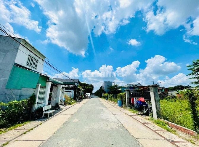 ĐẤT NGỢP CẦN BÁN 10m X 42m GIÁ 770 TRIỆU, SỐ 33 TÂN THÔNG HỘI, CỦ CHI