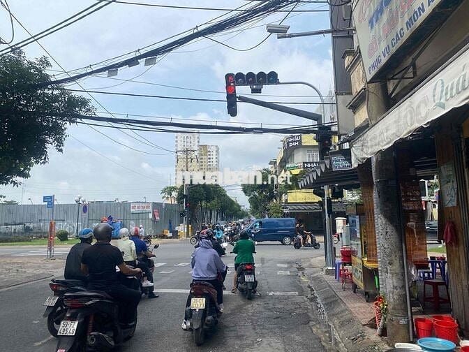 BÁN MẶT TIỀN BÀU CÁT 8-TÂN BÌNH. 42m2. 5 tầng. đang cho thuê 40 triệu