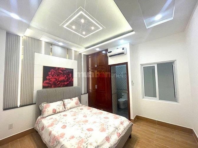 Chú Hai qua Canada với con bán nhà Nguyễn Văn Công - Gần Bệnh viện 175