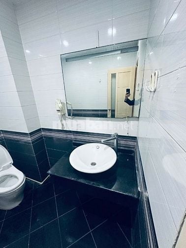 Chính Chủ Cho Thuê Căn Hộ Khép Kín Số 30 Mặt Phố Trần Quang Diệu