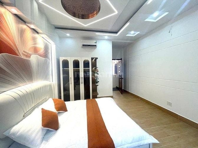 Chú Hai qua Canada với con bán nhà Nguyễn Văn Công - Gần Bệnh viện 175