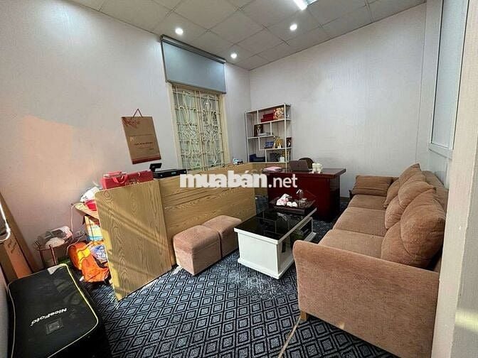 Văn phòng 72m2 lầu 3 thang máy Phạm Văn Đồng