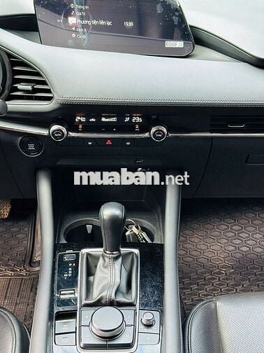 Mazda 3 2022 1.5L Luxury - 40000 km