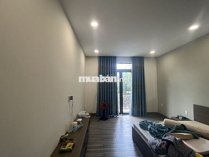 NHÀ PHỐ ĐÔNG HƯNG GẦN CHỢ DĨ AN ĐÃ HOÀN CÔNG