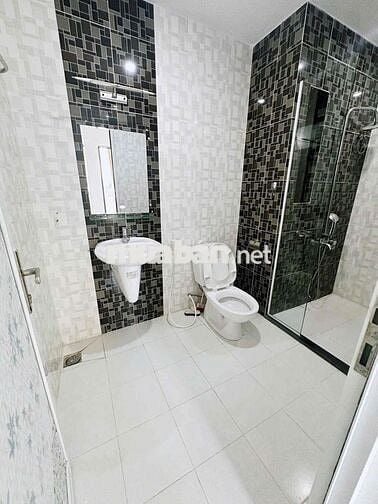 Cho thuê 2pn  , sát ngã 5 , siêu thị Big C