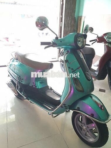 Mua xe Vespa tặng xe