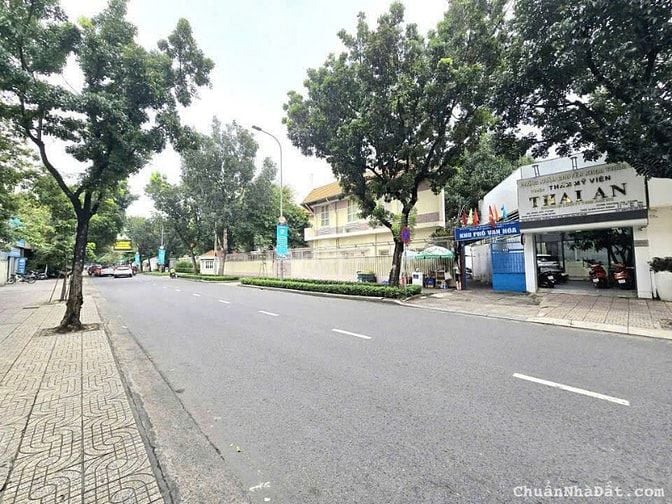 BÁN 211 M2 ĐẤT MẶT TIỀN 193 LÝ CHÍNH THẮNG, P. XUÂN HÒA, Q3 CỦ 240TR/M