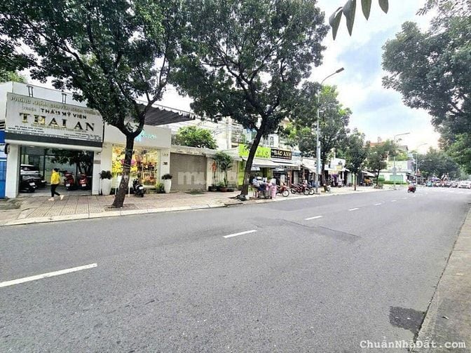 BÁN 211 M2 ĐẤT MẶT TIỀN 193 LÝ CHÍNH THẮNG, P. XUÂN HÒA, Q3 CỦ 240TR/M