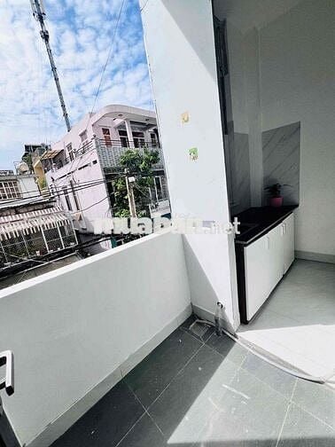 CĂN HỘ STUDIO BAN CÔNG FULL NỘI THẤT NGAY TRUNG TÂM QUẬN 10