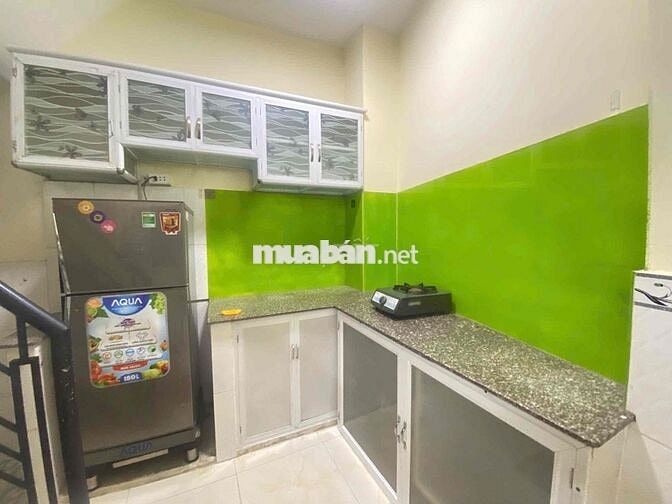 CHO THUÊ NHÀ NHỎ NGAY TT QUẬN 1 !!!