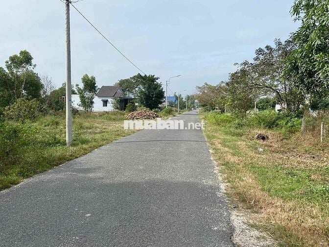 BÁN LÔ ĐẤT ĐẸP TRUNG TÂM PHƯỜNG LAGI – SỔ RIÊNG – 4 MẶT TIỀN – GIÁ TỐT