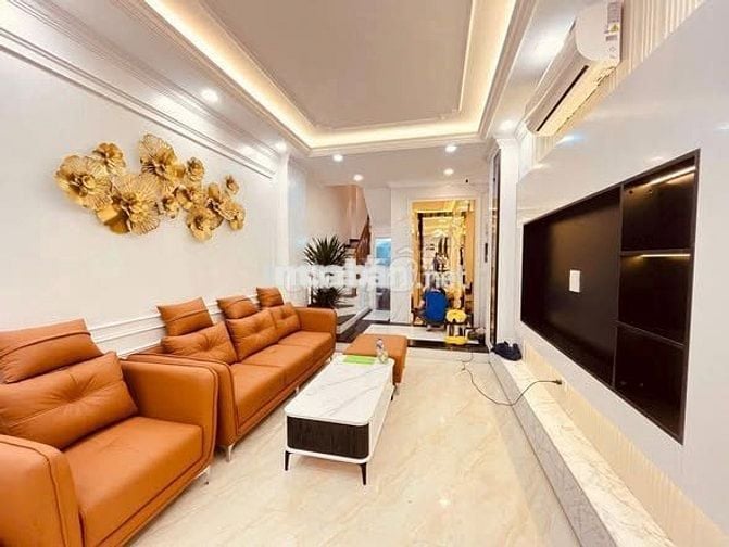 9 tỷ có ngay nhà mới Định Công ngõ thông KD tốt, lô góc, oto vào nhà