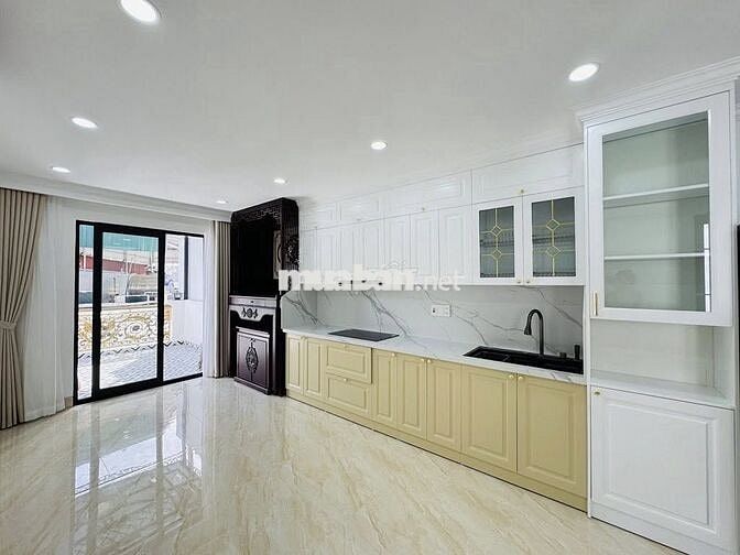 9 tỷ có ngay nhà mới Định Công ngõ thông KD tốt, lô góc, oto vào nhà