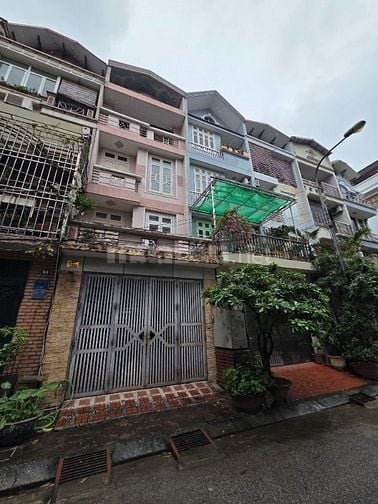 Cần bán nhà ngõ phố Lê Trọng Tấn, ngõ oto tránh, 60m2, 5 tầng, MT 5m.