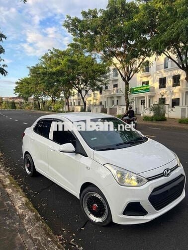 huyndai i10 2016 base sedan MT