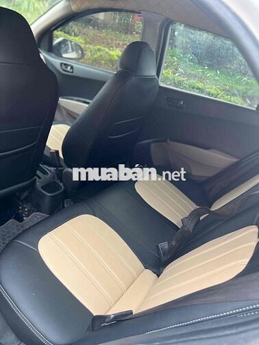 huyndai i10 2016 base sedan MT