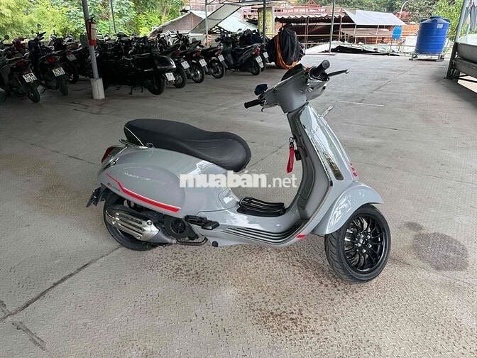 Vespa Sprint Xám Xi Măng iGet Abs 2022 125cc BSTP