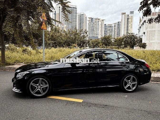Mercedes Benz C300 AMG 2016 Black Edition