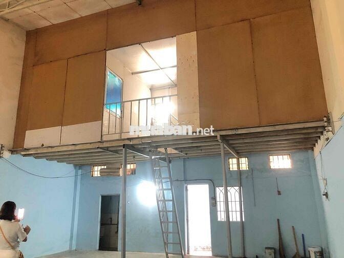 KHO ĐẸP TRẦN CAO, CÓ 2PN , THÍCH HỢP LÀM KHO HÀNG, MAI , CẮT.....