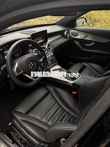Mercedes Benz C300 AMG 2016 Black Edition