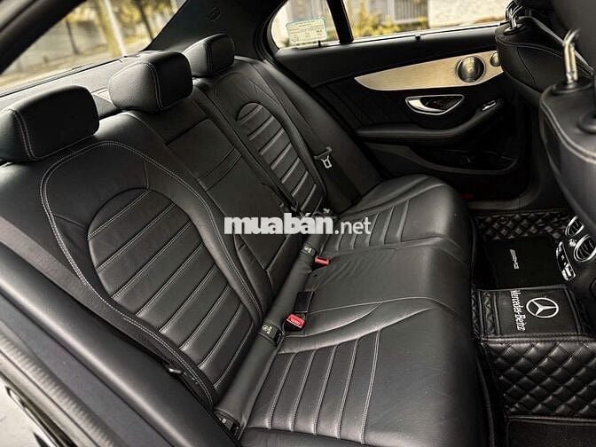 Mercedes Benz C300 AMG 2016 Black Edition