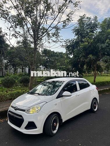 huyndai i10 2016 base sedan MT