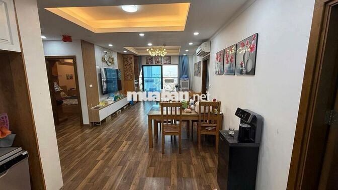 Bán gấp CH R4 Goldmark City 136 Hồ Tùng Mậu, 111m2,3N,2WC, giá 10.2 tỷ