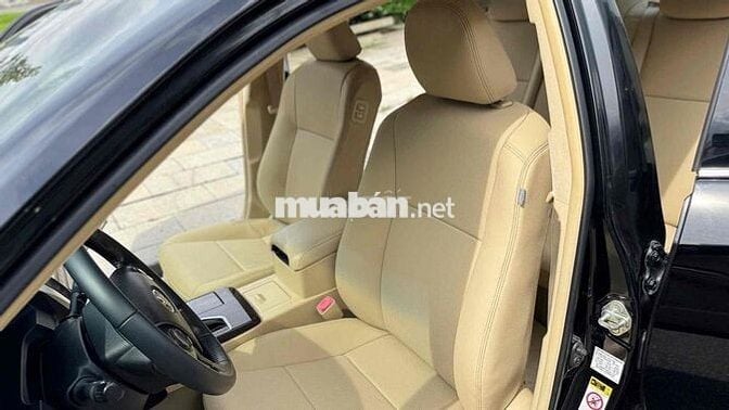 Bán Toyota Camry 2.0E 2019 siêu lướt