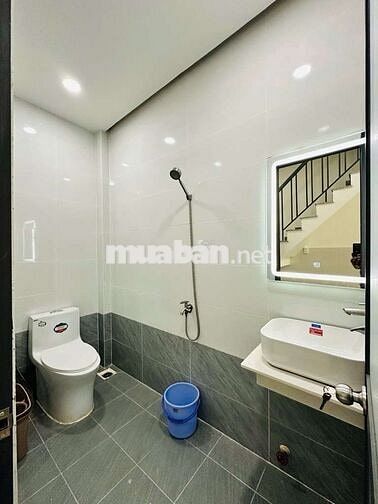 Nhà Trung Tâm Bình Tân , Xe hơi vivu , thông tứ tung , khu dân trí