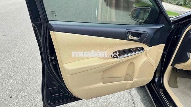 Bán Toyota Camry 2.0E 2019 siêu lướt