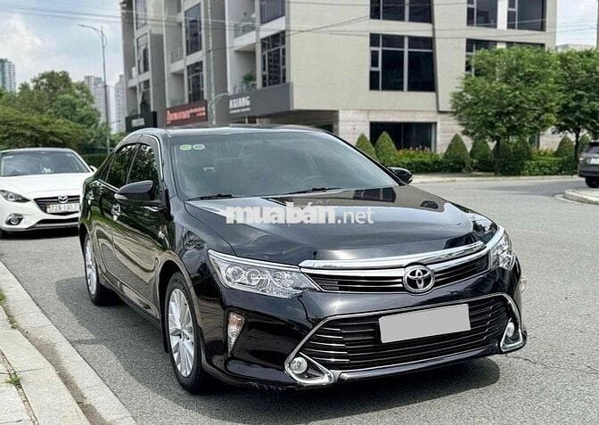 Bán Toyota Camry 2.0E 2019 siêu lướt