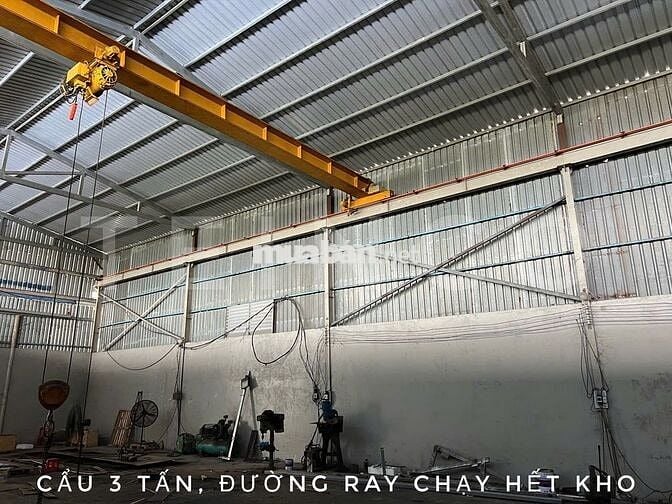 Kho xưởng bãi 600m² kho xây dựng 500m² có cẩu 3 tấn và điện 3 pha