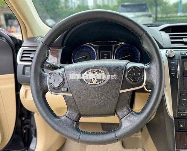 Bán Toyota Camry 2.0E 2019 siêu lướt