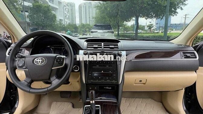Bán Toyota Camry 2.0E 2019 siêu lướt