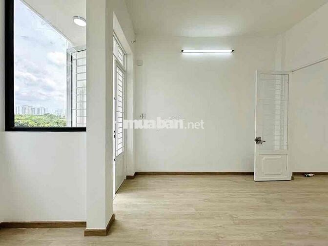 Nhà 52m2-Hẻm Xe Hơi-3 tầng- Nguyễn Xí Bình Thạnh