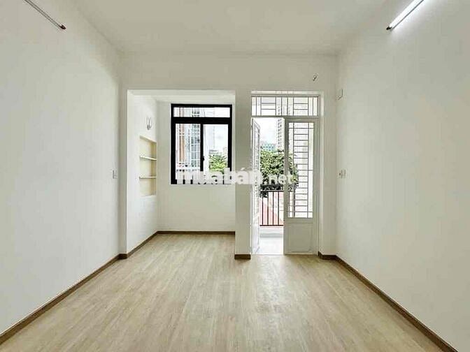 Nhà 52m2-Hẻm Xe Hơi-3 tầng- Nguyễn Xí Bình Thạnh