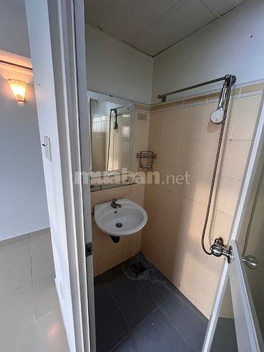 CĂN HÔ CHÍNH CHỦ ,NỘI THẤT ĐẦY ĐỦ, CĂN GÓC BA PHÒNG NGỦ