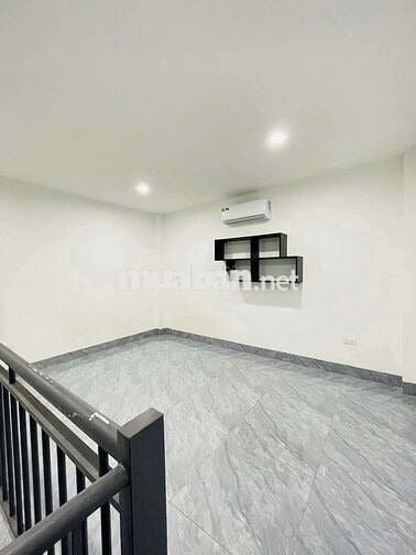 CHO THUÊ TRỌ MẶT TIỀN HƯNG PHÚ.28MV. GIÁ 3TR2. Ml.