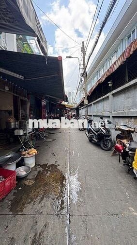4 PHÒNG NHÀ NGAY CHỢ BUÔN BÁN OK