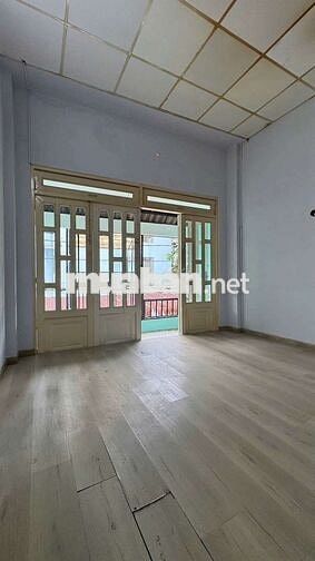 4 PHÒNG NHÀ NGAY CHỢ BUÔN BÁN OK