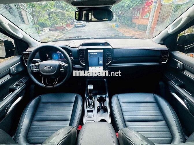 FORD EVEREST SPORT - sản xuất 2025 - lướt 10.000km